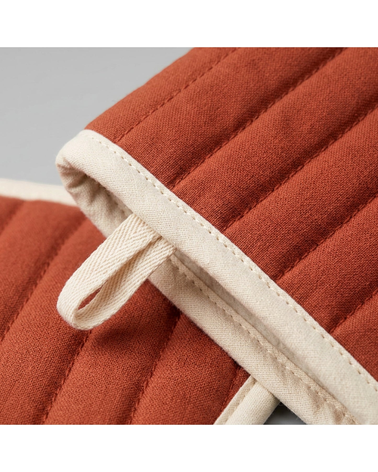 Zovon Oven Mitt and Pot Holder Set of 4 Terracotta - Detail view