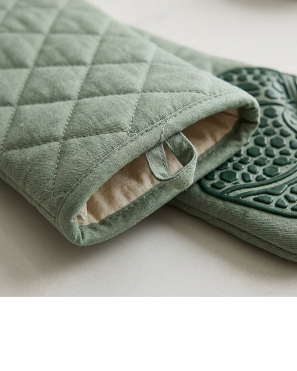 Zovon Quilted Oven Mitt Pair 32 cm Sage Green - Detail view