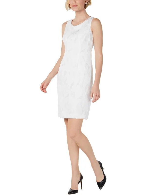 Womens Sleeveless Knee-Length Shift Dress